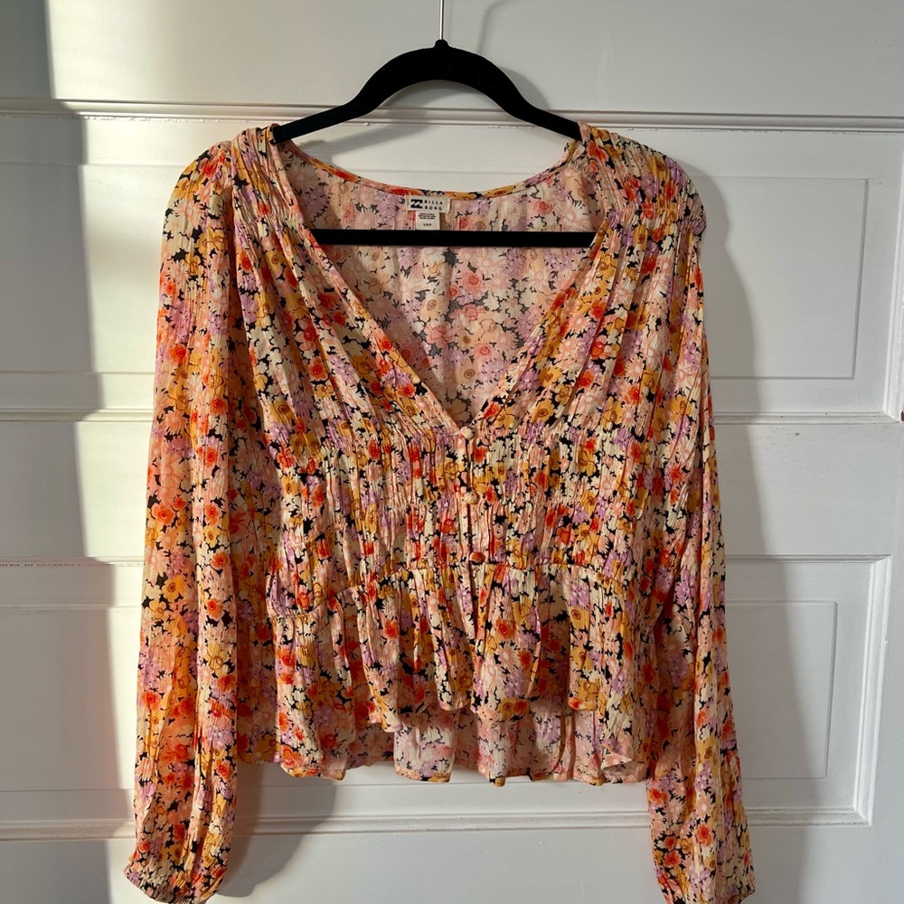 Catching Feelings V-Neck Long Sleeve Top – Multi – Size L – Never Worn